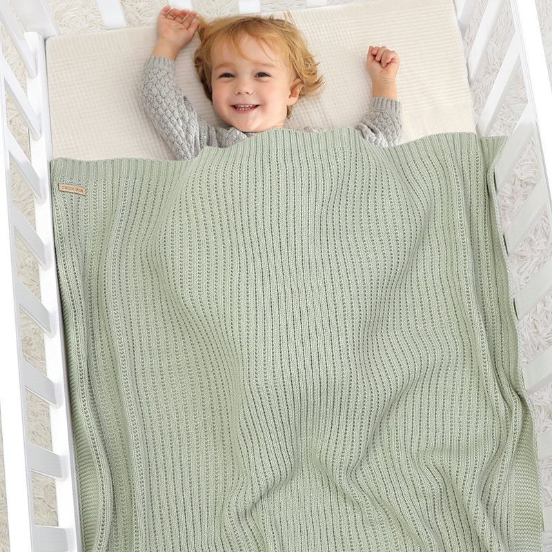 Wholesale Lightweight Solid Color Knitted Blanket Mimixiong