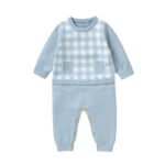 共享 H 您说： Mimixiong Baby Romper Patchwork Waffle Long Sleeve Knitted Footie Crown Ruffle Pink Baby Clothes帮我缩写优化成55个字符 ChatGPT 说： Mimixiong Baby Romper Patchwork Waffle Crown Ruffle Pink 您说： 什么意思 ChatGPT 说： 这句话是对“Mimixiong Baby Romper Patchwork Waffle Long Sleeve Knitted Footie Crown Ruffle Pink Baby Clothes”的缩写优化，意思是： Mimixiong婴儿连体衣，结合了拼接、华夫格织物、长袖、皇冠褶边，粉色款。 它保留了主要的描述性特征，但做了简化，字数控制在了55个字符以内。 您说： 帮我用英语将该产品再选个合适的标题顺便阐述一下产品的特征以及销售内容 ChatGPT 说： Based on the image provided, here's a revised title and description for the product in English: Title: "Mimixiong Baby Romper Pink Crown Ruffle Long Sleeve Knitted Footie" Product Features: Material: Soft knitted waffle fabric that provides comfort and warmth for babies. Design: Cute patchwork design with a crown ruffle detail on the neck, making it stylish and adorable for baby girls. Functionality: Long sleeves and footie design, perfect for keeping little ones warm and cozy during colder months. Color: Available in a soft and charming pink, ideal for baby girls. Sizes: Available in various baby sizes (59, 62, 68, 74). Age Range: Suitable for babies ranging from 0 to 12 months, with different size options for different ages. Sales Content: Available for bulk purchases with price discounts depending on quantity. Price per unit ranges from $7.03 to $5.93, based on order quantity (from 10 to 1000+ pieces). The product is made by a verified manufacturer with six years of experience, ensuring high-quality production. You can inquire about shipping details and bulk orders directly with the supplier for more information. Would you like me to help with anything else regarding this product? 您说： 帮我顺便翻译一下 ChatGPT 说： 当然，以下是翻译后的内容： 标题： "Mimixiong 婴儿连体衣 粉色皇冠褶边长袖针织足底衣" 产品特征： 材质：柔软的华夫格针织面料，提供舒适和温暖，适合婴儿穿着。 设计：可爱的拼接设计，颈部有皇冠褶边装饰，既时尚又可爱，适合小女孩。 功能性：长袖和足底设计，完美保持婴儿在寒冷季节的温暖与舒适。 颜色：柔和迷人的粉色，非常适合小女孩。 尺码：提供多种婴儿尺码（59, 62, 68, 74）。 适用年龄：适合0到12个月的婴儿，有不同尺码选项供不同年龄段选择。 销售内容： 提供批量购买，数量不同享有不同折扣。 单件价格根据购买数量从$7.03到$5.93不等（10件至1000+件）。 该产品由经验丰富的认证制造商生产，质量有保障。 可以直接联系供应商询问有关运输和批量订单的更多信息。 如果你需要进一步的帮助，随时告诉我！ 您说： 2024 Mimixiong Custom Clothes Newborn Bodysuit Knitted Tartan Pattern Long Sleeve Unisex Baby Jumpsuit