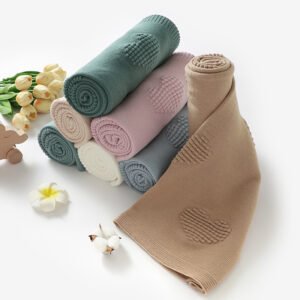 New Arrival Heart Patterned Knitted Baby Blanket Mimixiong
